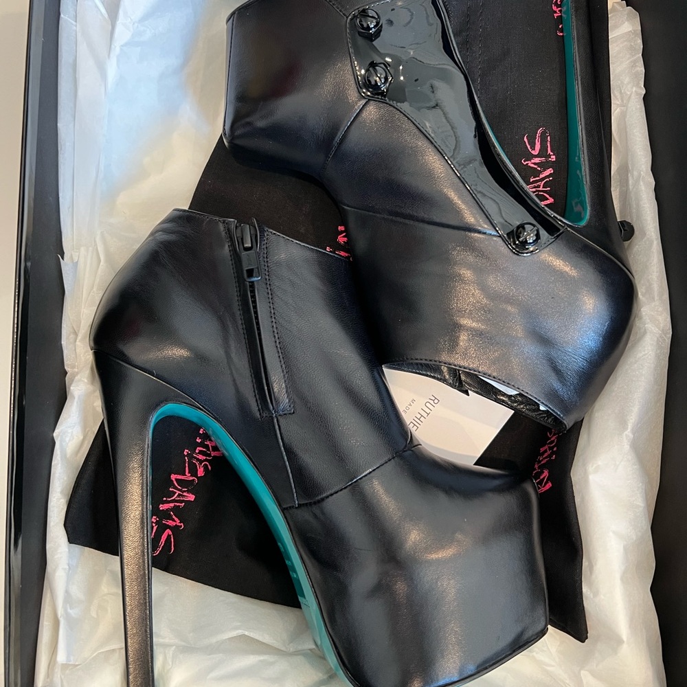 Brand new Ruthie Davis black booties size 36.5